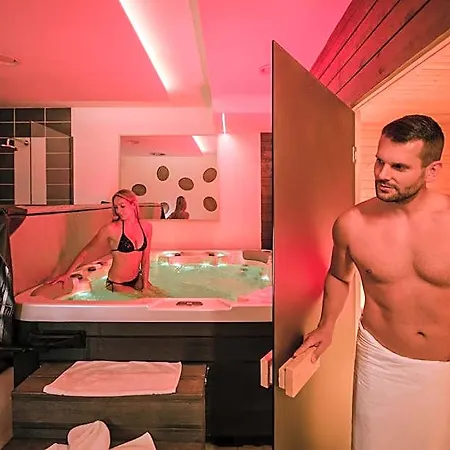Hotel Frymburk